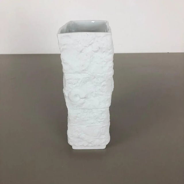 Op Art Biscuit Porcelain Vase from AK Kaiser, Germany, 1970s For Sale - Image 9 of 14