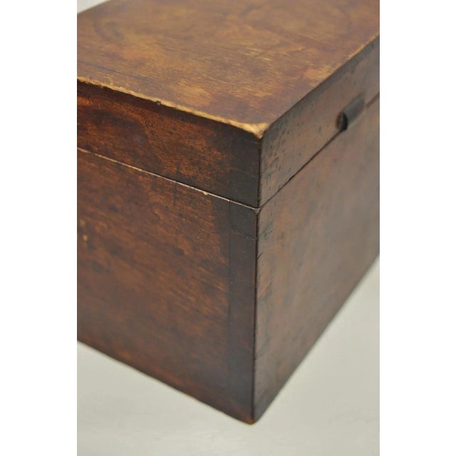 Victorian Antique English Victorian Dovetailed Walnut Tea Caddy Small Desk Trinket Box For Sale - Image 3 of 12