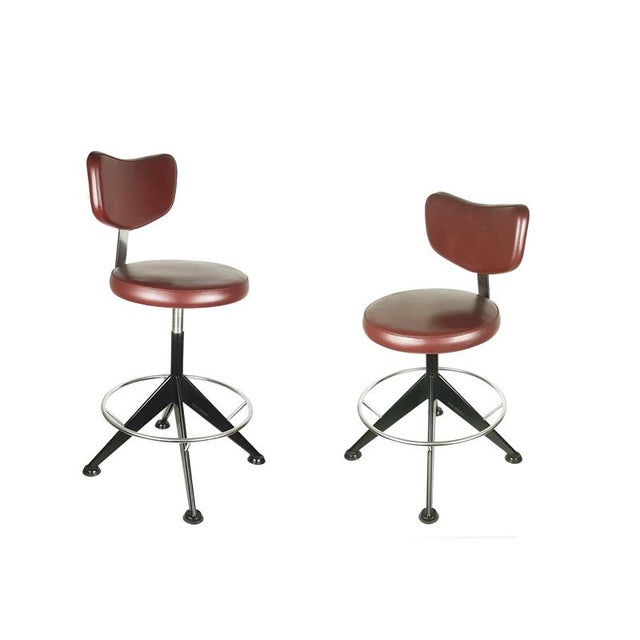 Adjustable and pivotable stool produced by Velca between the 1960s and the 1970s. Black metal & rubber legs. Chrome plated...