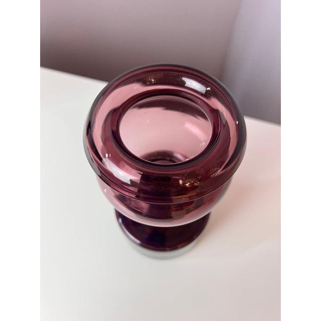 Glass Pompadour Vase in Wine Red by Nanny Still for Riihimäen Lasi For Sale - Image 7 of 11