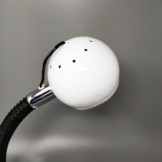 1970s White Eyeball Table Lamp by Reggiani, Italy, 1970s For Sale - Image 5 of 8