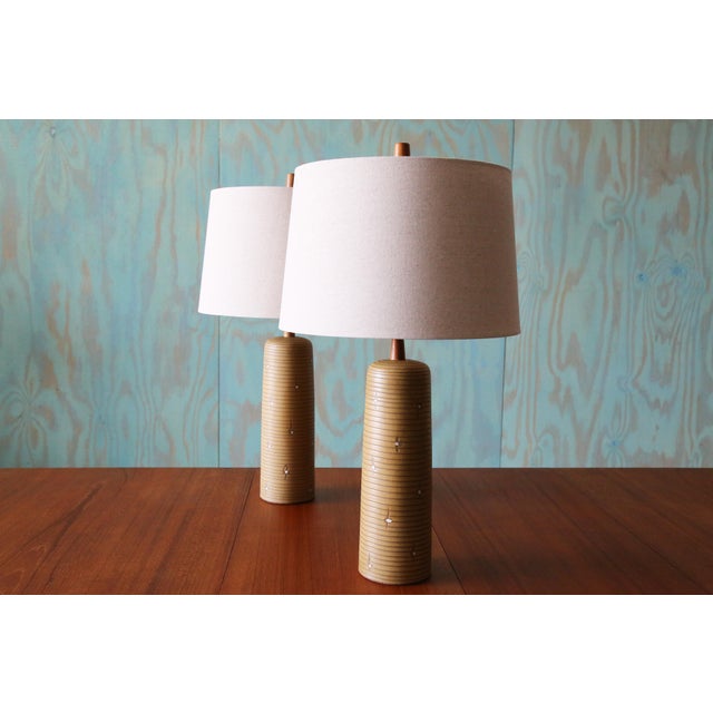 1960s 1960s Pair of Jane and Gordon Martz Table Lamps M41 Marshall Studios Yellow With White Decoration For Sale - Image 5 of 14