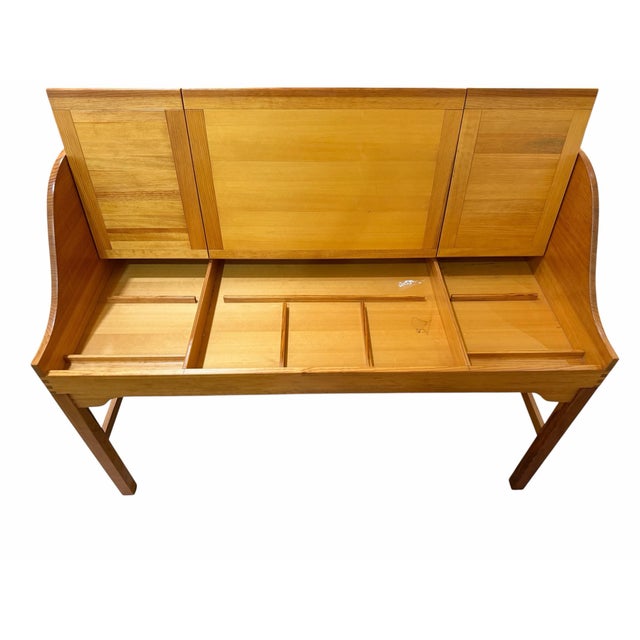 1970s Danish Modern Solid Oregon Pine Writing Desk by Andreas Hansen for Hadsten Træindustri For Sale - Image 4 of 9
