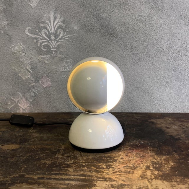 White Eclisse Lamp by Vico Magistretti for Artemide, 1965 For Sale - Image 3 of 9