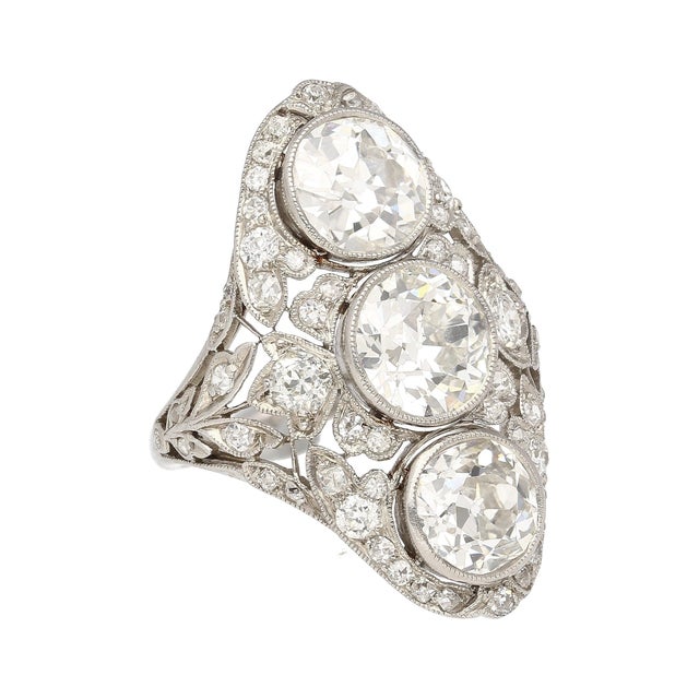 1930s 1930s Art Deco Top River Vertical Set 6 Carat Old Euro Cut Diamond and Platinum Ring Size 5.5 For Sale - Image 5 of 10