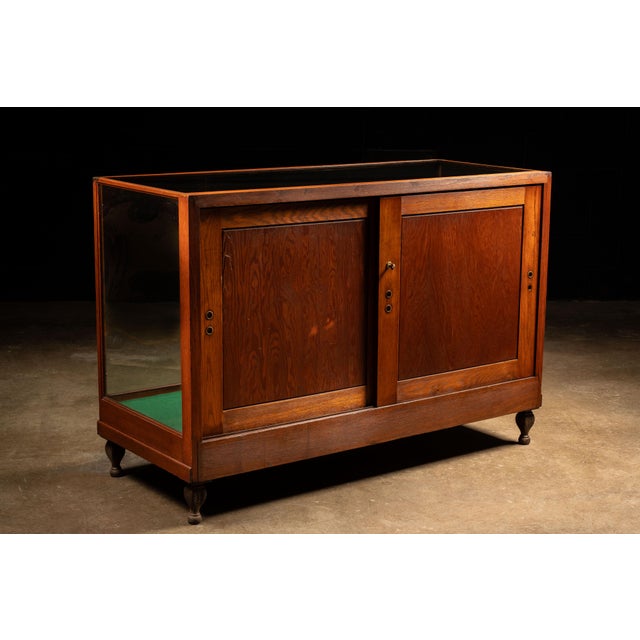 1900s–1910s Wood and Glass Commercial Display Cabinet For Sale - Image 4 of 13