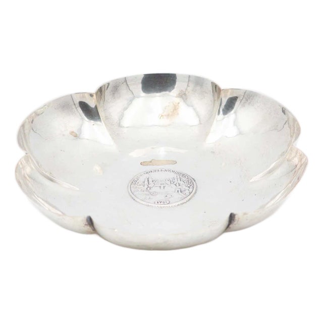Flower-Shaped Silver Fruit Bowl with Swiss Coin For Sale