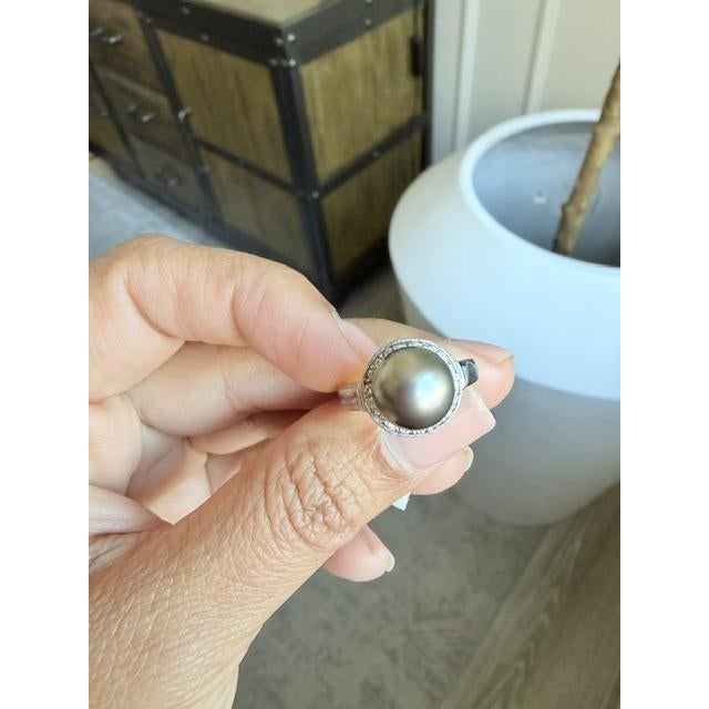 Tahitian Pearl and Diamond 14 Karat White Gold Ring, Size 7 For Sale - Image 9 of 10