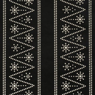 Sample - Schumacher The Pearlies Wallcovering In Black For Sale
