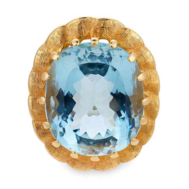 Contemporary Vintage 14.00 Carat Aquamarine 14k Yellow Gold Cocktail Ring, Size 9.5 For Sale - Image 3 of 7
