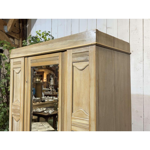 English Maple Wardrobe, 1950s For Sale - Image 6 of 16