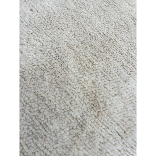 White Contemporary Moroccan White Wool Rug For Sale - Image 8 of 8