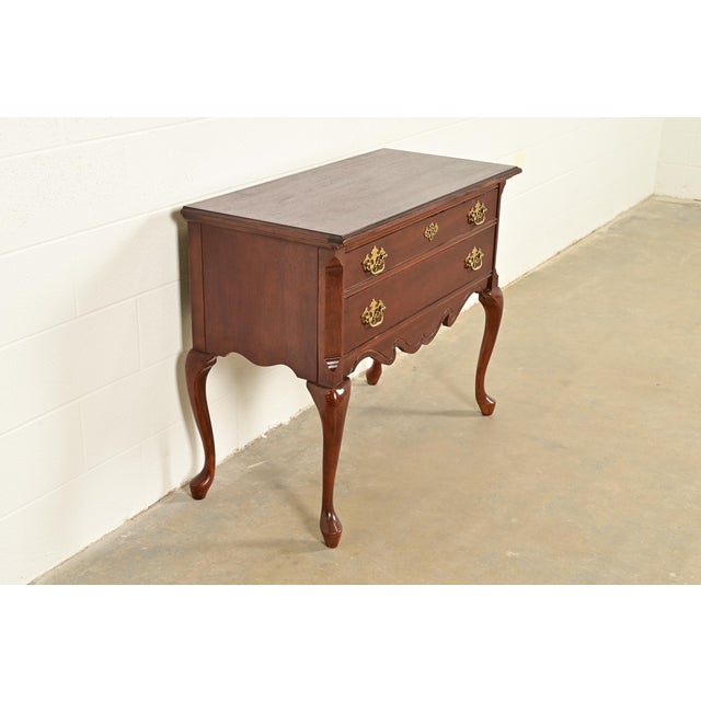 Bassett Queen Anne Carved Mahogany Lowboy Dresser or Console Table For Sale - Image 4 of 16