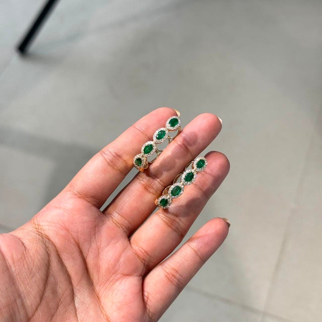 14k Gold 1.7ct Natural Emerald & Diamond Halo Art Deco Hoop Earrings- 2 Pieces For Sale - Image 10 of 18