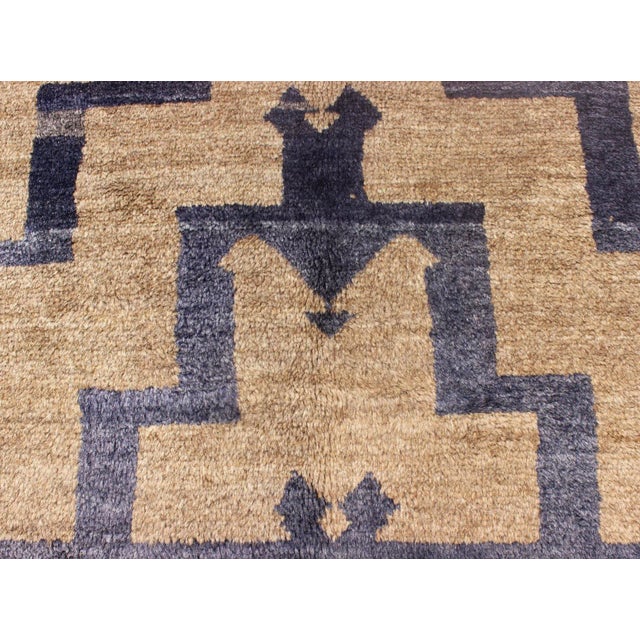 Mid 20th Century Square Mid-Century Modern Turkish Tulu With Tribal Pattern in Blue and Tan Rug For Sale In Atlanta - Image 6 of 13