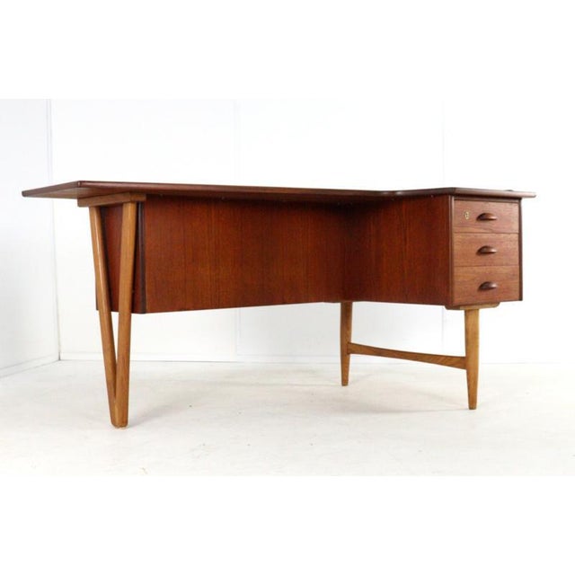 Boomerang Desk by Peter Løvig Nielsen for Hedensted Møbelfabrik For Sale - Image 12 of 16