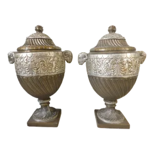 Large Pair Vintage Outdoor Hilda Flack Gold & Silver Resin Ram's Head Statue Urns