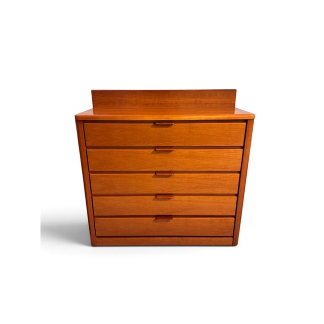 Vintage Hülsta Cherry Wood Chest of 5 Drawers A beautifully understated example of German furniture design by Hülsta,...