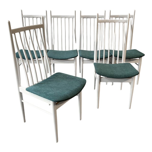 Set of Vintage Wood Rung Chairs For Sale