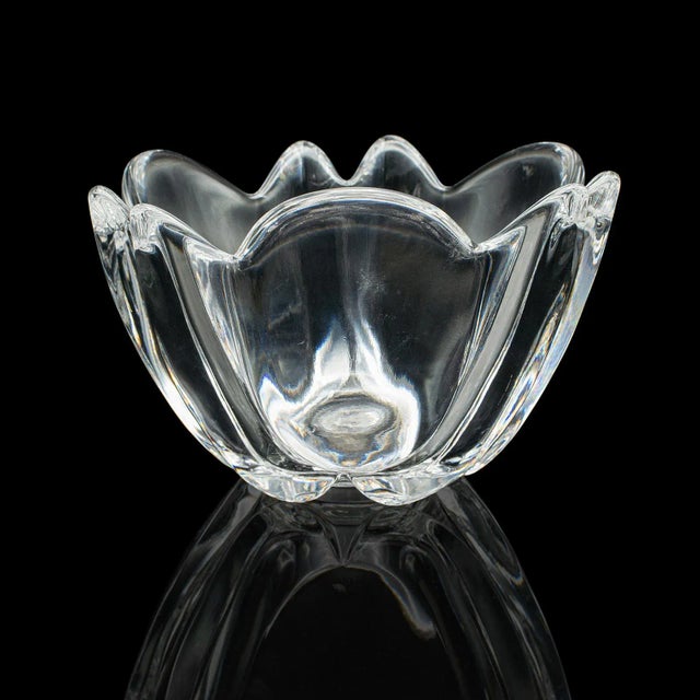 Mid-Century Modern 1970's Vintage Lily Shaped Bowl For Sale - Image 3 of 10