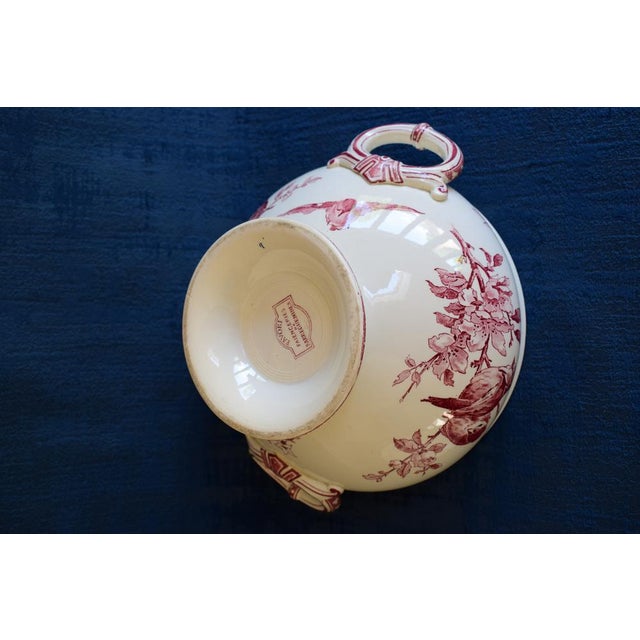 Antique French Red Favori Soup Tureen in Earthenware from Sarreguemines, 1890s For Sale - Image 10 of 13
