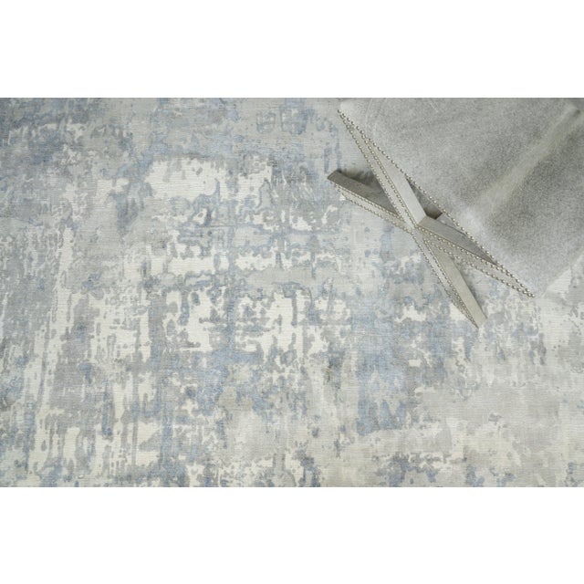 Exquisite Rugs Exquisite Rugs Murano Handmade New Zealand Wool & Bamboo Silk Silver/Blue Rug-9'X12' For Sale - Image 4 of 5