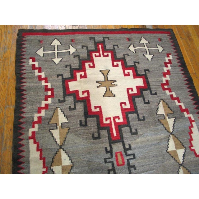 1920s Gray Geometric Tribal Antique American Navajo Rug 4' 3" X 6' 10" Flatweave Wool Carpet For Sale - Image 4 of 6
