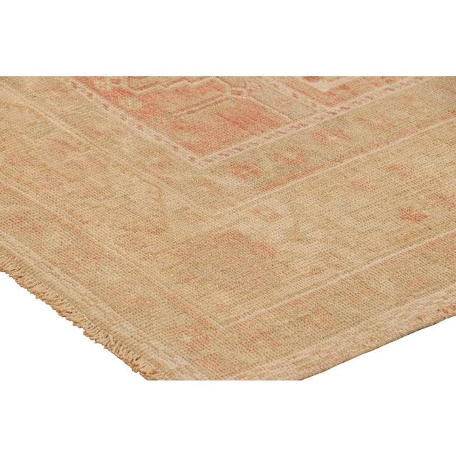 1950s Vintage Turkish Rug in Pink With Medallion & Geometric Patterns From Rug & Kilim For Sale - Image 5 of 7