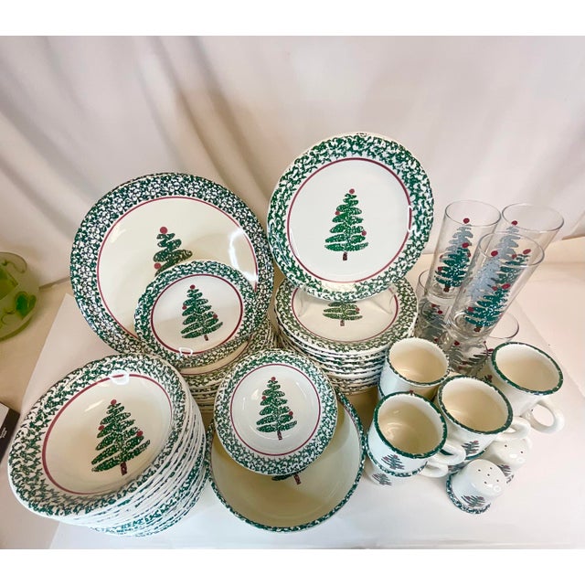 1980s Vintage Boho Chic Furio Italian Christmas Tree Sponge. Dinnerware - Set of 67 For Sale - Image 11 of 16