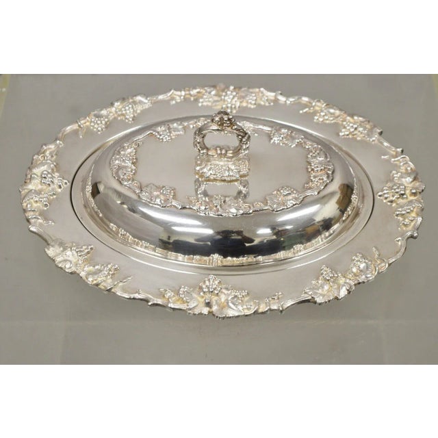 Victorian Mid 20th Century Victorian Style Grapevine & Grape Cluster Silver Plated Serving Platter Dish For Sale - Image 3 of 10