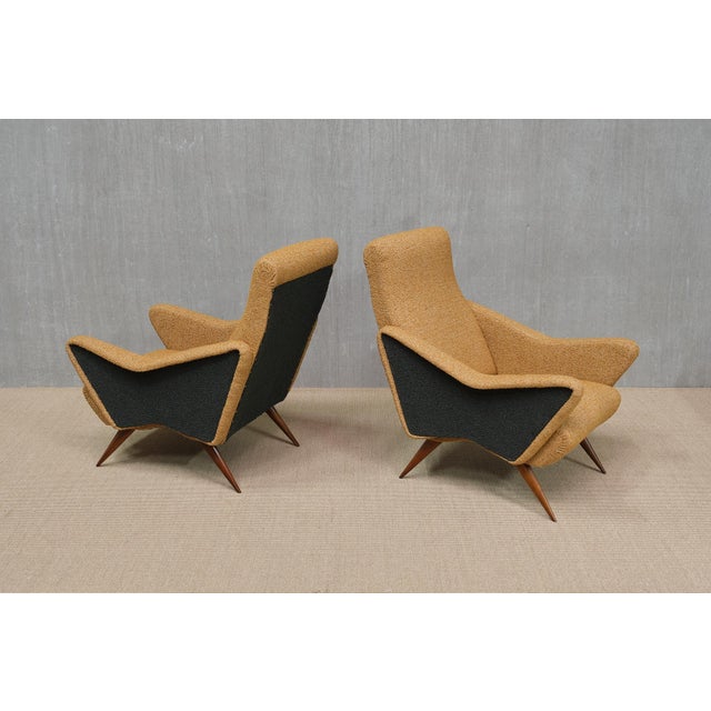 Textile Turin School Armchairs in Walnut and Ochre & Dark Green Bouclé, Italy, 1950s, Set of 2 For Sale - Image 7 of 18