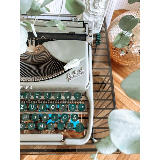 1950s Metallic Green Brillant Junior Typewriter with Zippered Case by Groma for Neckermann, Germany, 1950s For Sale - Image 5 of 13