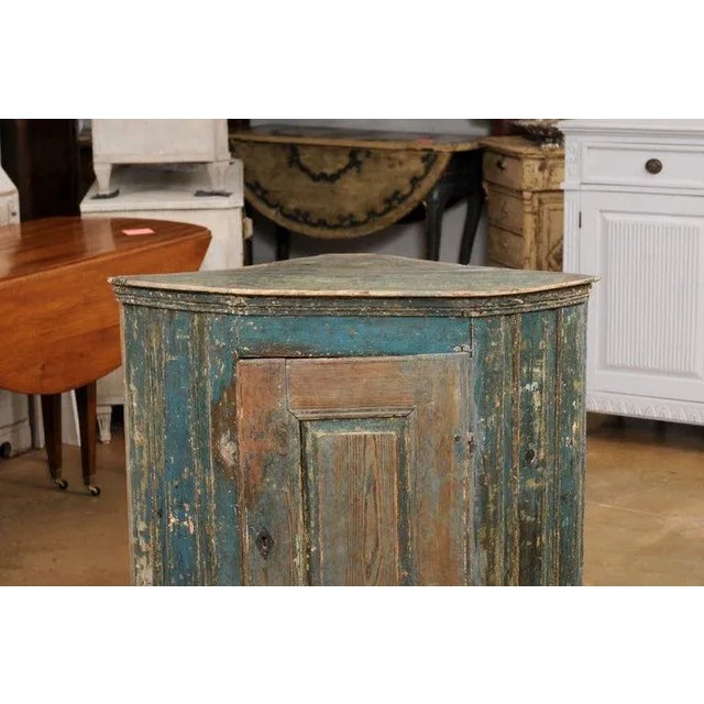 1790s Swedish Gustavian Period Blue Painted Wall Hanging Corner Cabinet For Sale In Atlanta - Image 6 of 12