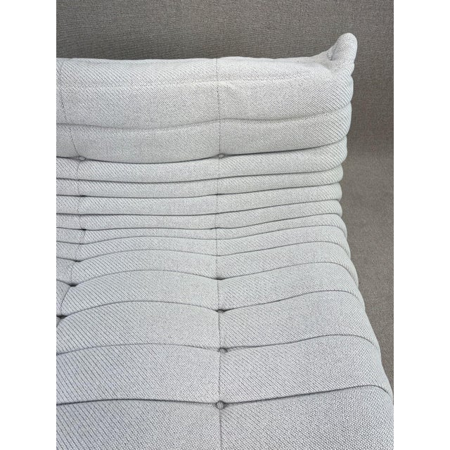 Togo Chaise Lounge in Grey Fabric by Michel Ducaroy for Ligne Roset For Sale - Image 13 of 18