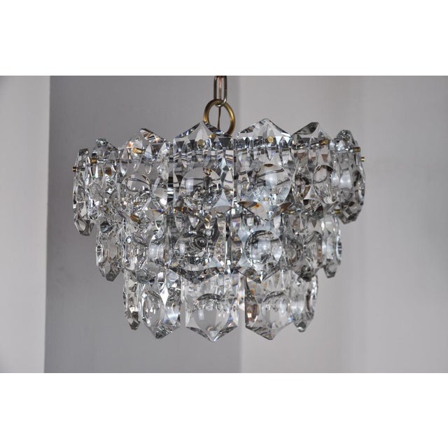 Hollywood Regency Kinkeldey Chandelier in 3 levels with Cut Glass, Germany, 1970s For Sale - Image 3 of 9
