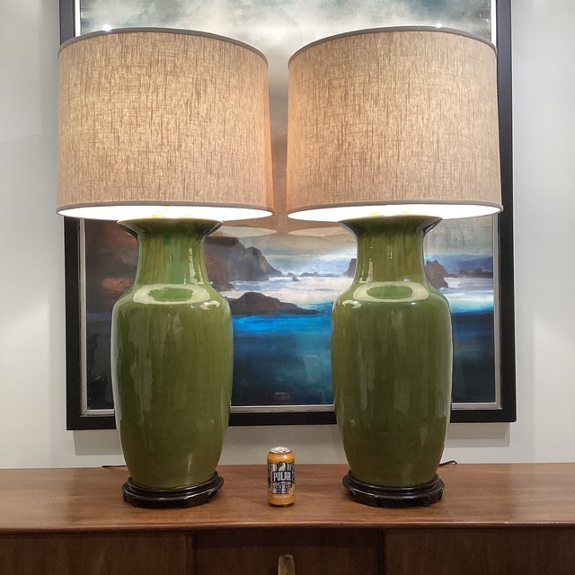 Late 20th Century Hollywood Regency Monumental Olive Green Ceramic Lamps With Satin Brass Hardware and Linen Drum Shades - a Pair For Sale - Image 9 of 11
