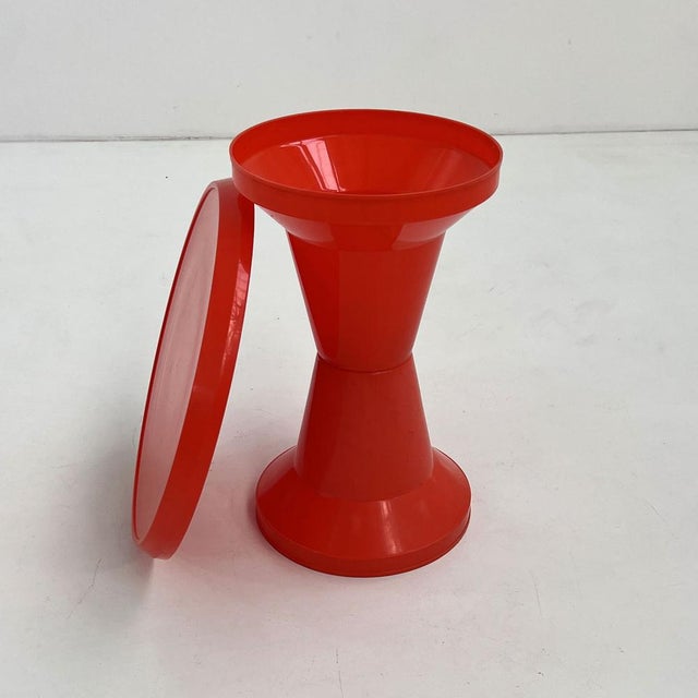 Taormina Table and Stools from Giganplast, 1970s, Set of 5 For Sale - Image 4 of 8