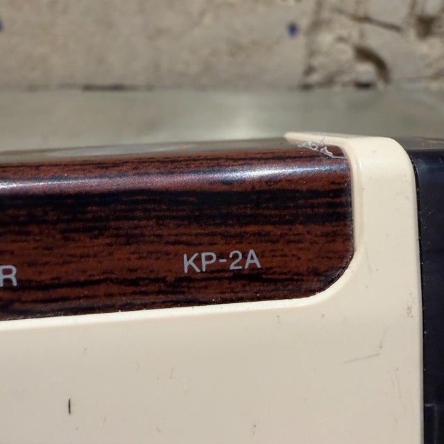 Mid Century Modern Panasonic Kp-2a Battery-Operated Pencil Sharpener For Sale - Image 4 of 14