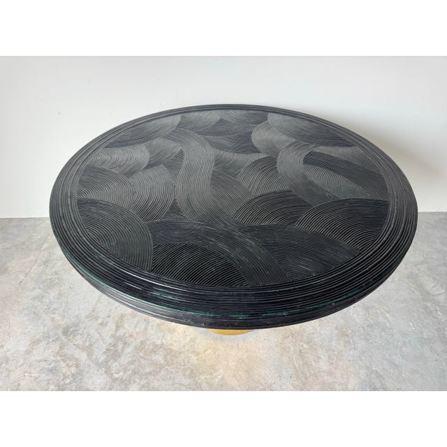 1970s Gabriella Crespi–Style Black Painted Pencil Reed Rattan Round Dining Table With Brass Base For Sale - Image 11 of 12