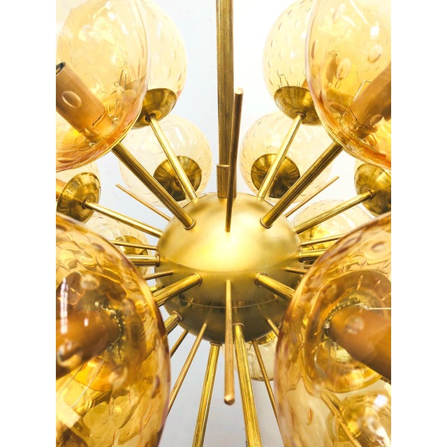 Metal 21st Century Ventiquattro Natural Brass Amber Bubbles Murano Sputnik Chandelier by Fabio LTD For Sale - Image 7 of 7