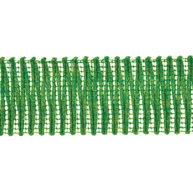 A chunky zig-zag pattern on this textured indoor-outdoor accessory achieves an excotically-inflected look for a worldly...