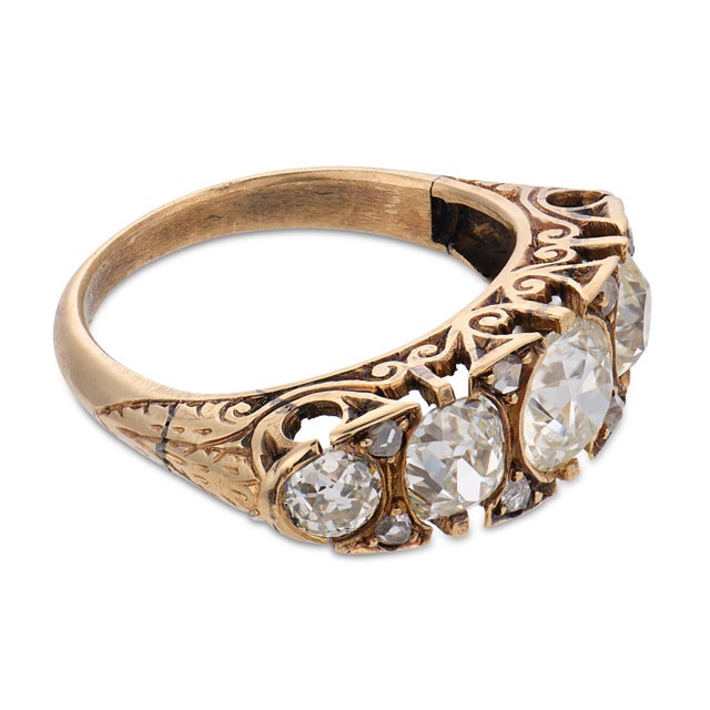 Early 20th Century Early 20th Century Edwardian 5 Stone Old Cut Diamond 18k Yellow Gold Band, Size 6.5 For Sale - Image 5 of 7