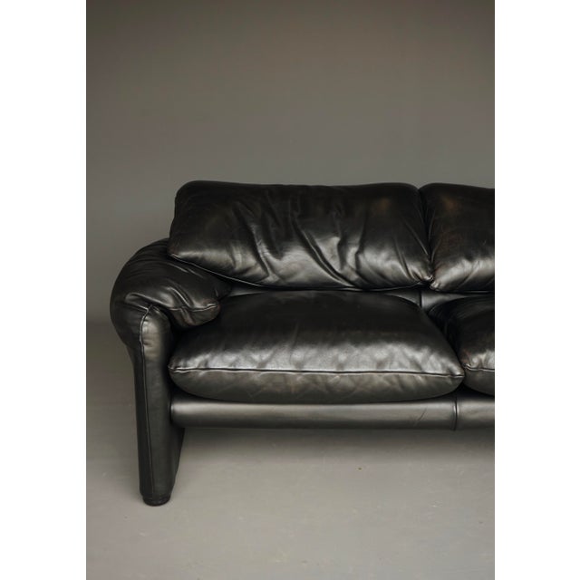 Two Seater Maralunga Sofa in Black Leather from Cassina, 1970s For Sale - Image 10 of 18