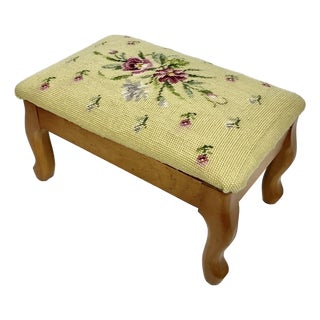 1960s Vintage Americana Arts & Crafts Folk Art Needlepoint Footstool. For Sale