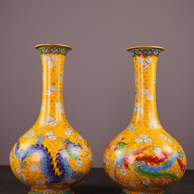 1900 - 1909 Pair of Vintage Chinese Cloisonné "Dragon & Phoenix" Vases - 3750g For Sale - Image 5 of 9