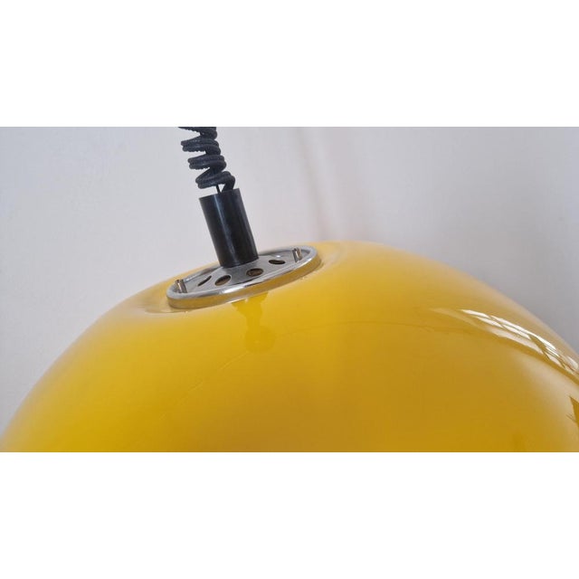 Mid-Century Space Age Yellow Pendant by Guzzini for Meblo, Italy, 1970s For Sale - Image 16 of 17
