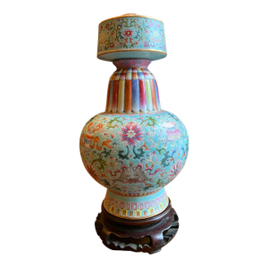 19th Century Chinese Qing Dynasty Famille Rose Fenba Porcelain Vase