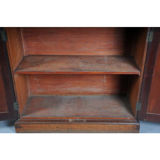 English Victorian Mahogany Display Bookcase, 1800s For Sale - Image 13 of 18