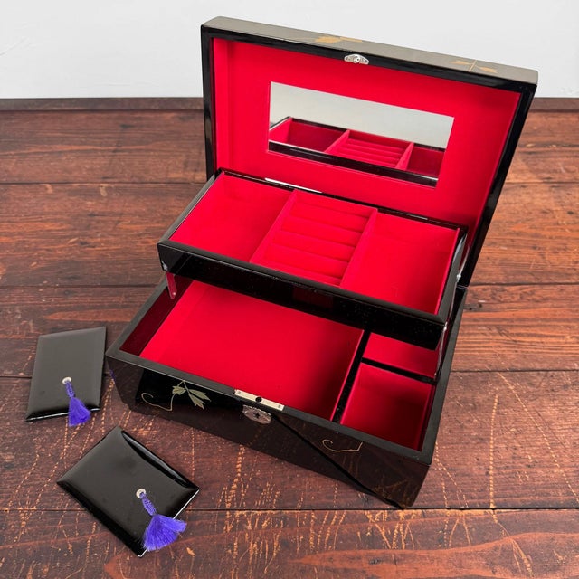Textile Japanese Aizu Lacquer Musical Jewellery Box, 1980s For Sale - Image 7 of 18