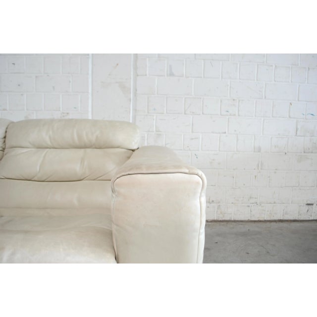 1970s Vintage DS105 Ecru White Leather Sofa from de Sede For Sale - Image 5 of 18